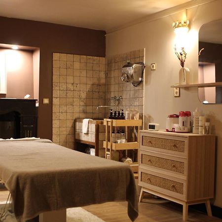 Montlo Relais Des Cerfs Hotel Cubieres Екстериор снимка