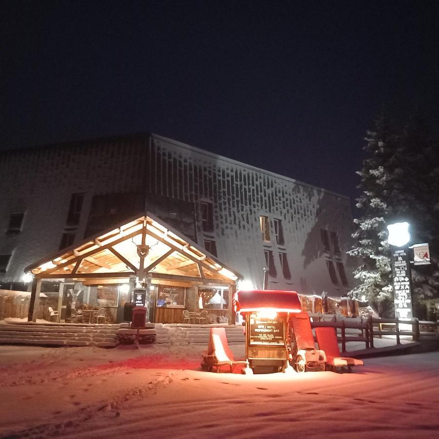 Montlo Relais Des Cerfs Hotel Cubieres Екстериор снимка