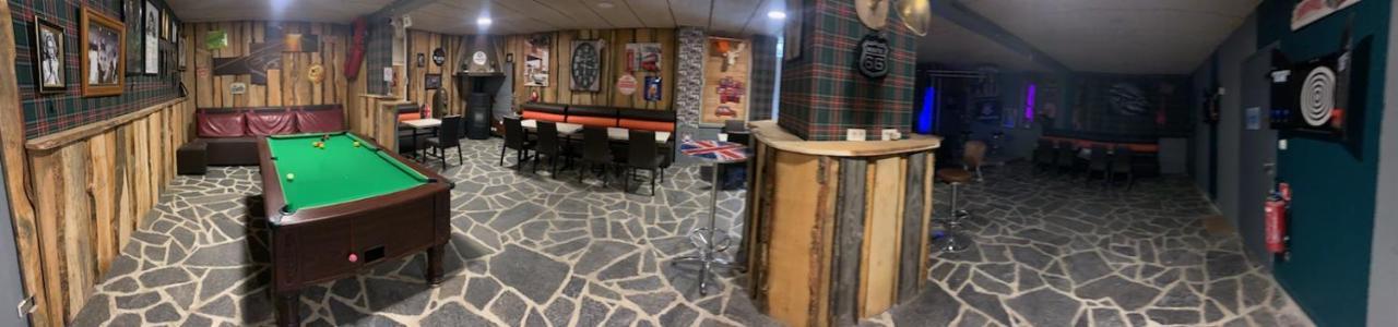 Montlo Relais Des Cerfs Hotel Cubieres Екстериор снимка